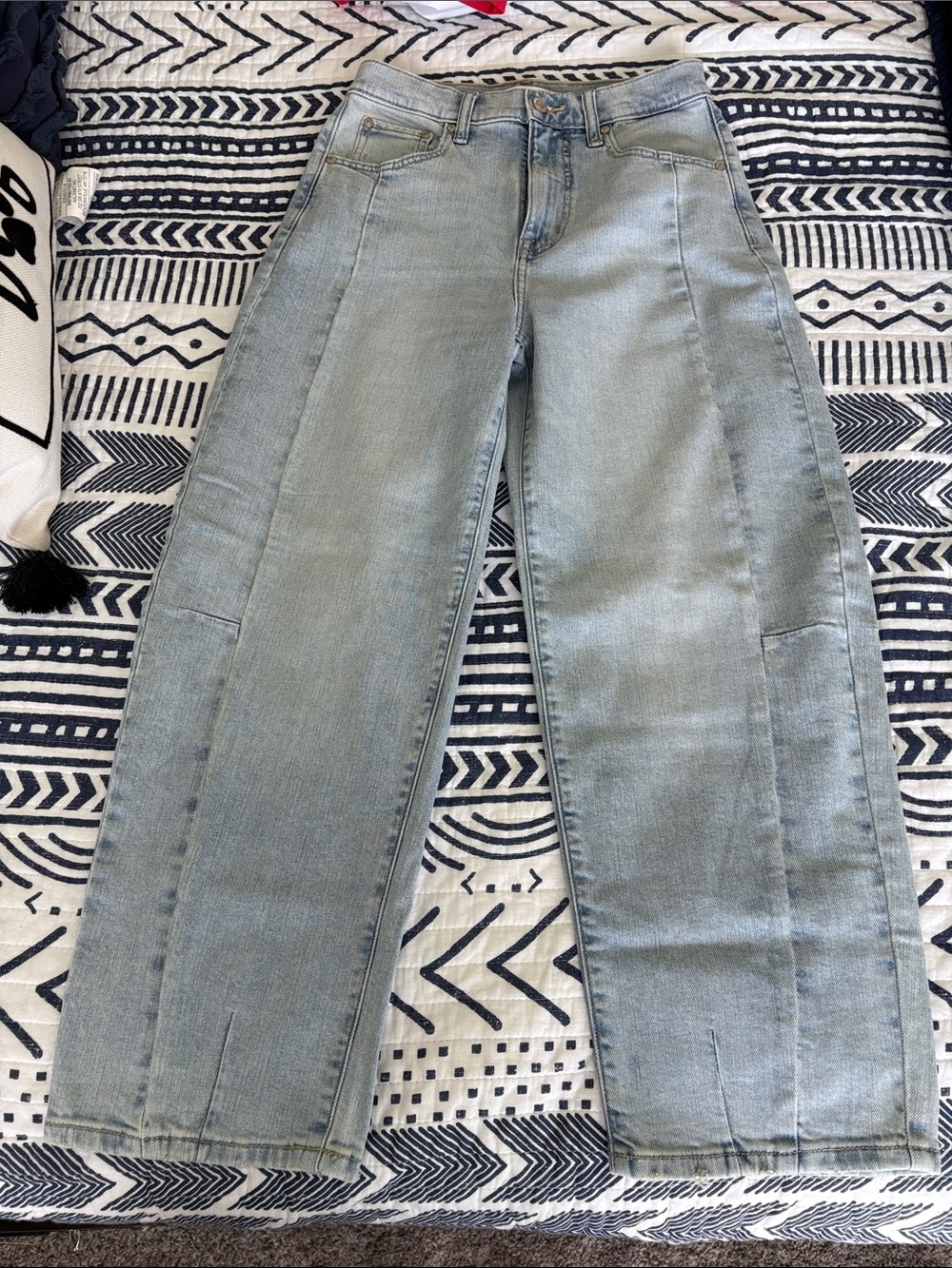 eunina Light Blue Straight Leg Women’s Jeans